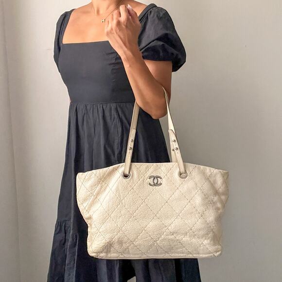 CHANEL On the Road Cream Leather Large Tote - Picture 15 of 15